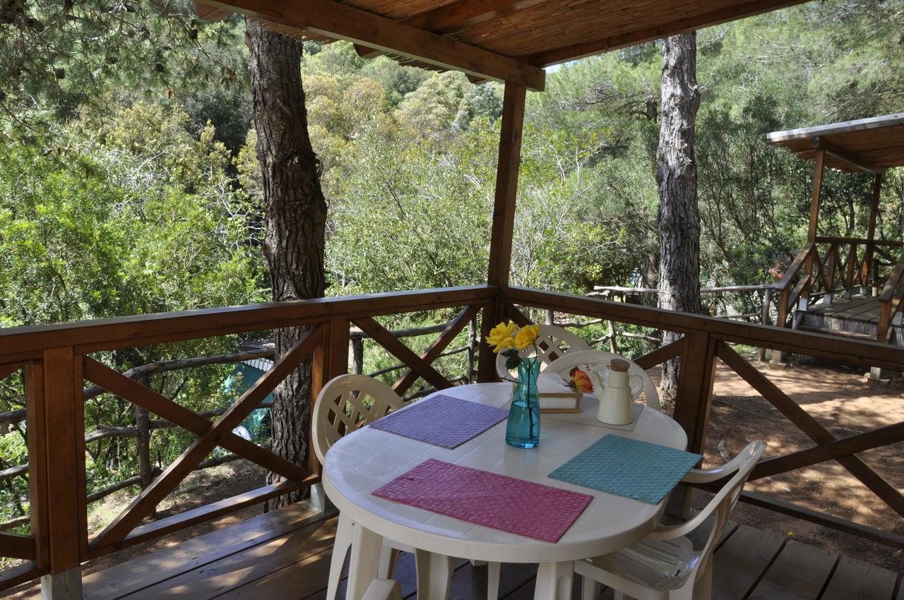 Elbadoc Camping Village Cavo Bagian luar foto